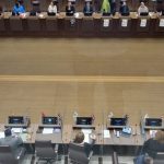 El diputado Sofía Guillén elaboró y repartió carteles contra el presidente: «El respeto no implica silencio y sumisión»