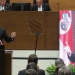 El presidente de Perú declara toque de queda tras la Matanza de Mineros
