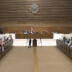 Chaves se mudó para ir a un comité legislativo

 – Actualidad cr