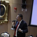 Rodrigo Chaves se levantó y salió de la agencia

 – Actualidad cr