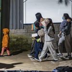 Morgan Freeman se enamora de escultura tica y se la lleva a casa

 – Actualidad cr